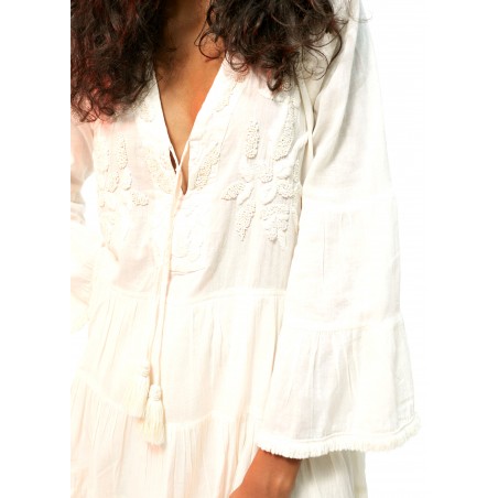 KAFTAN-BORDADOS-AL-TONO-MANGAS-ACAMPANADAS-NEGRO-BLANCO-LOLA-CASADEMUNT