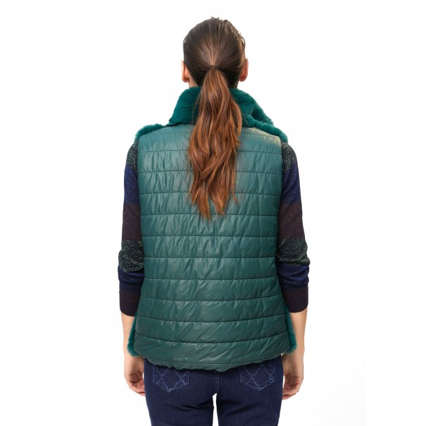 CHALECO-COMBINADO-PELO-ACOLCHADO-VERDE-LOLA-CASADEMUNT