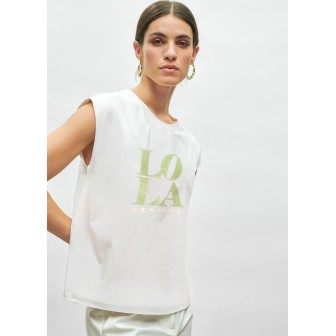CAMISETA-BLANCA-LOGO-COLOR-PIEDRECITAS-LOLA-CASADEMUNT 2