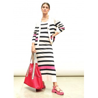 VESTIDO-LARGO-PUNTO-RAYAS-NEGRAS-CONRASTE-ROSA-LOLA-CASADEMUNT