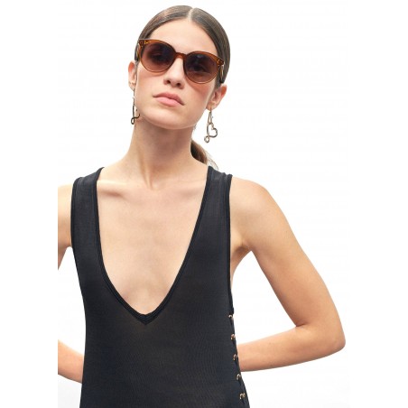 VESTIDO-PUNTO-LARGO-NEGRO-EYELETS-LATERALES-CUELLO-PICO-LOLA-CASADEMUNT VESTIDO-PUNTO-LARGO-NEGRO-EYELETS-LATERALES-CUELLO-PICO-LOLA-CASADEMUNT