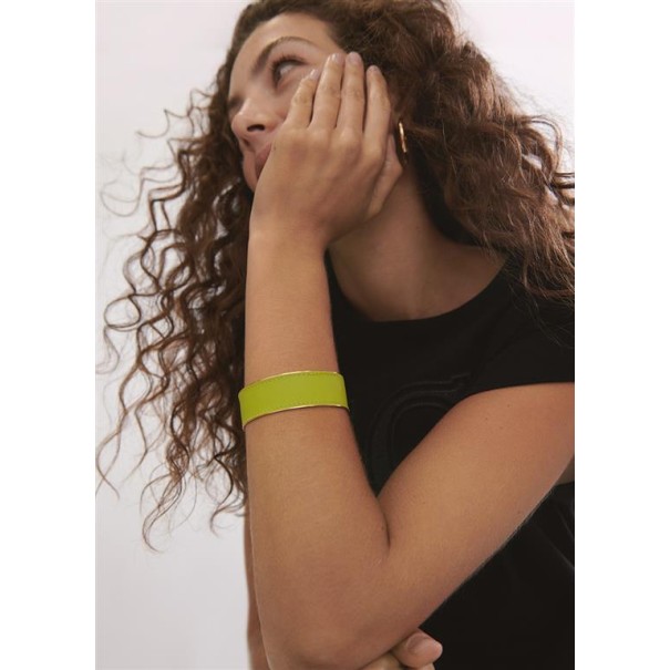 PULSERA-DORADA-EFECTO-PIEL-COLOR-LOLA-CASADEMUNT