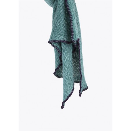 BUFANDA.FORMA-ESPIGA.AZUL-MENTA-BORDES-LILA-LOLA-CASADEMUNT