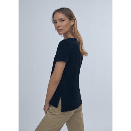 CAMISETA-TACHUELAS-DORADAS-LOLA-CASADEMUNT