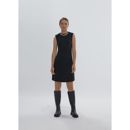 VESTIDO-SIN-MANGAS-NEGRO--DETALLE-CADEMA-DORADO-LOLA-CASADEMUNT VESTIDO-SIN-MANGAS-NEGRO--DETALLE-CADEMA-DORADO-LOLA-CASADEMUNT