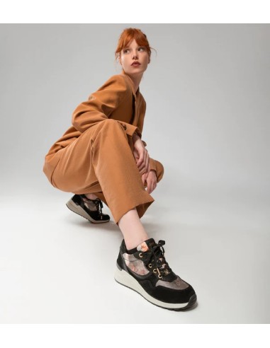 DEPORTIVAS-CUÑA-NEGRAS-PADDED-SHŌEN