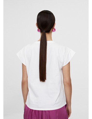 CAMISETA.BLANCA-LOGO-VERTICAL-ESTAMPADO-ANIMAL-PRINT-MANGAS CAÍDAS-LOLA-CASADEMUNT