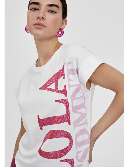 CAMISETA.BLANCA-LOGO-VERTICAL-ESTAMPADO-ANIMAL-PRINT-MANGAS CAÍDAS-LOLA-CASADEMUNT CAMISETA.BLANCA-LOGO-VERTICAL-ESTAMPADO-ANIMAL-PRINT-MANGAS CAÍDAS-LOLA-CASADEMUNT