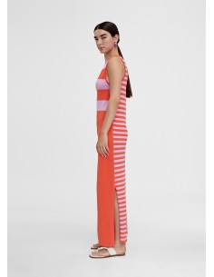 VESTIDO-RAYAS-LISO-ROJO-ROSA-TIRAMTES-ESCOTE-PICO-LOLA-CASADEMUNT 2