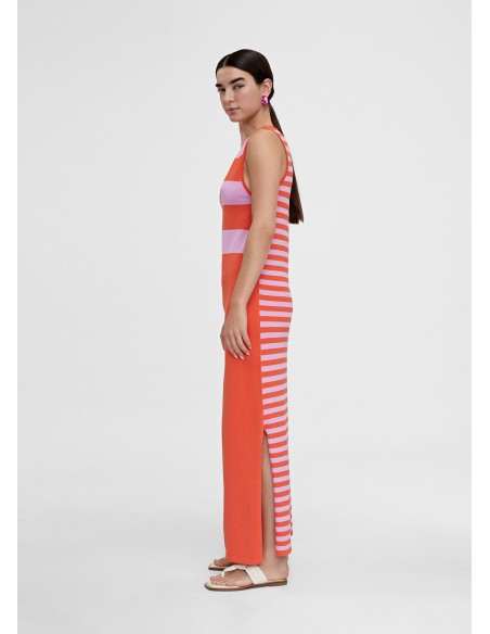 VESTIDO-RAYAS-LISO-ROJO-ROSA-TIRAMTES-ESCOTE-PICO-LOLA-CASADEMUNT VESTIDO-RAYAS-LISO-ROJO-ROSA-TIRAMTES-ESCOTE-PICO-LOLA-CASADEMUNT