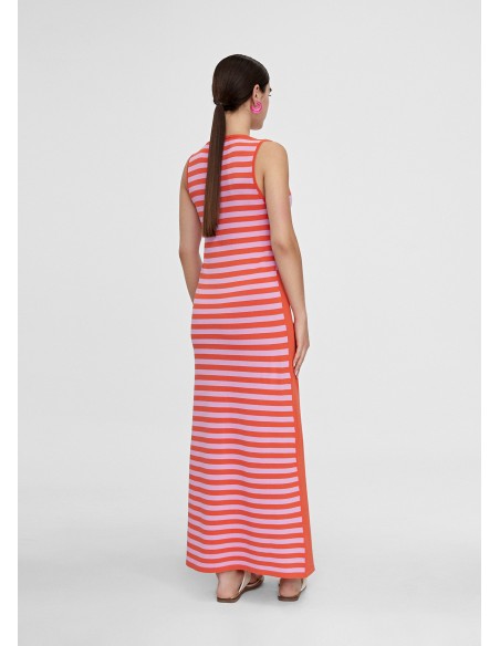 VESTIDO-RAYAS-LISO-ROJO-ROSA-TIRAMTES-ESCOTE-PICO-LOLA-CASADEMUNT VESTIDO-RAYAS-LISO-ROJO-ROSA-TIRAMTES-ESCOTE-PICO-LOLA-CASADEMUNT