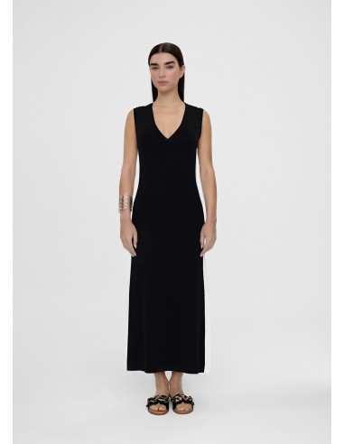 VESTIDO-MIDI-LARGO-NEGRO-BANDAS-BLABCAS-LATERALES-ABERTURAS-LOLA-CASADEMUNT