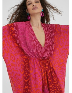 KAFTAN-ESTAMPADO-PINK-NARANJA-ROSA-MANGAS.MURCIÉLAFO-CORDÓN-AJUSTAR-PIEDRAS.FRONTAL-LOLA-CASADEMUNT 2