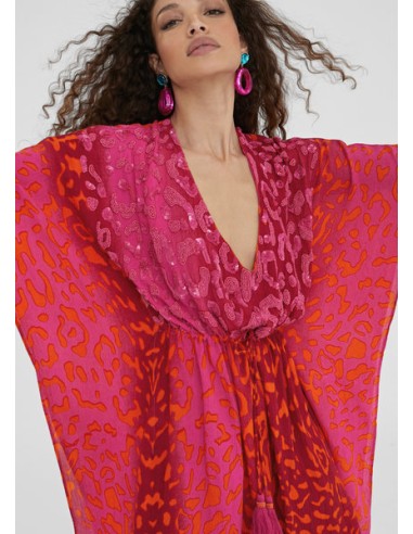 KAFTAN-ESTAMPADO-PINK-NARANJA-ROSA-MANGAS.MURCIÉLAFO-CORDÓN-AJUSTAR-PIEDRAS.FRONTAL-LOLA-CASADEMUNT