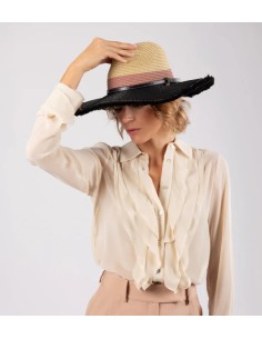 SOMBRERO-RAFIA-COMBINADO-NEGRO-BEIGE-SALMÓN-CINTA-POLIPIEL-ALA-ANCHA-FLECOS-FRASES-ANEKKE