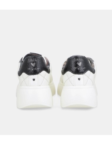 DEPORTIVAS-SNEAKERS-BLANCAS-COMBINADAS-NEGRO-PLATAFORMA-DREAMVERSE-ANEKKE