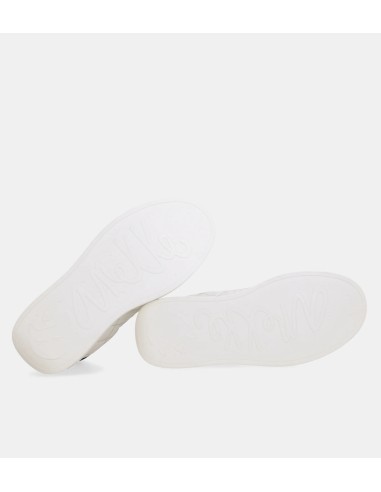 DEPORTIVAS-SNEAKERS-BLANCAS-COMBINADAS-NEGRO-PLATAFORMA-DREAMVERSE-ANEKKE