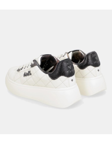 DEPORTIVAS-SNEAKERS-BLANCAS-COMBINADAS-NEGRO-PLATAFORMA-DREAMVERSE-ANEKKE DEPORTIVAS-SNEAKERS-BLANCAS-COMBINADAS-NEGRO-PLATAFORMA-DREAMVERSE-ANEKKE