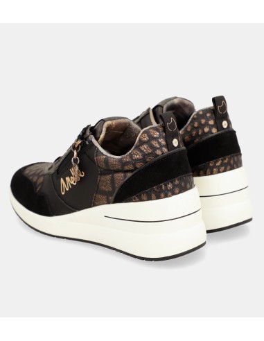 DEPORTIVAS-NEGRAS-PLATAFORMA-CREMALLERA-LATERAL-DETALLES-ORO-ROSA-DREAMS-ANEKKE