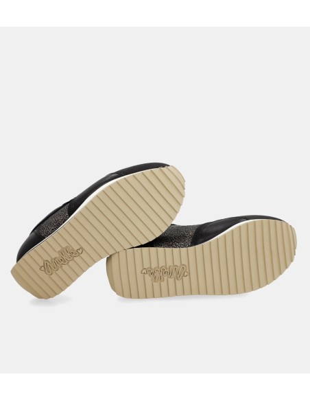 DEPORTIVAS NEGRAS TRAVEL ANEKKE