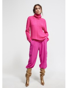JERSEY-TRENZADO-FUCSIA-CUELLO-EXTRAÍBLE-STRASS-LOLA-CASADEMUNT 2