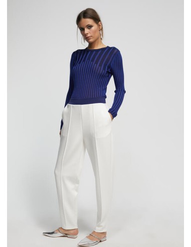 PANTALÓN-BLANCO-JOGGER-CINTURA-ENGOMADA-AZUL-BOLSILLOS-LATERALES-LOLA-CASADEMUNT