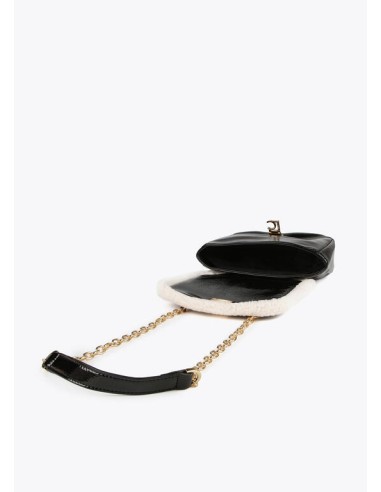 BANDOLERA-NEGRA-SOLAPA-BORREGUITO-CIERRE-LOGO-DORADO.ASA-COMBINADA-LOLA-CASADEMUNT