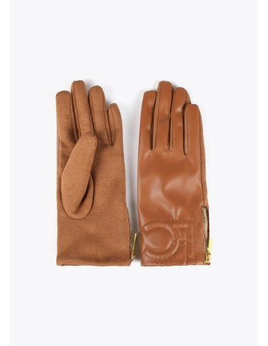 GUANTES-MARRÓN-EFECTO-PIEL-CREMALLERA-LATERAL-LOLA-CASADEMUNT