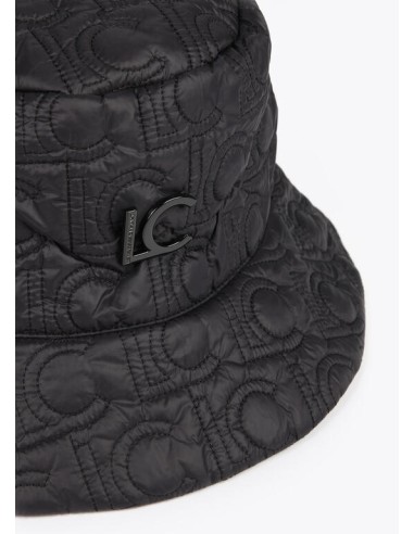 SOMBRERO-ACOLCHADO-NYLON-LOGOTIPADO-LOGO-LACADO-LOLA-CASADEMUNT