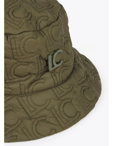 SOMBRERO-ACOLCHADO-NYLON-LOGOTIPADO-LOGO-LACADO-LOLA-CASADEMUNT