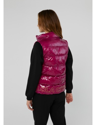 CHALECO-CORTO-ACOLCHADO-ROSA-NEÓN-EFECTO-CHAROL-LOLA-CASADEMUNT