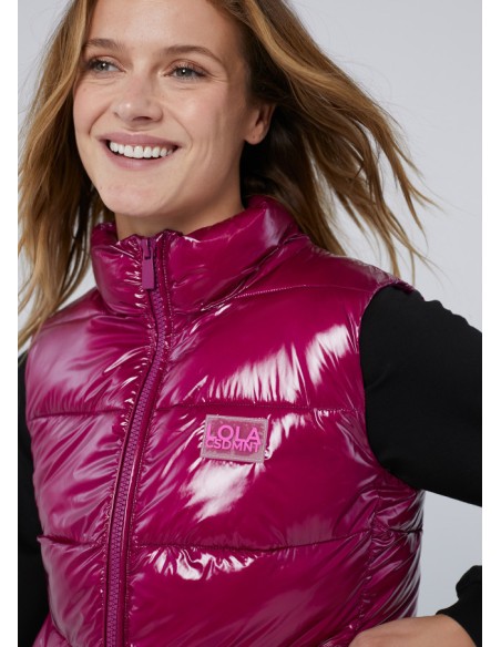 CHALECO-CORTO-ACOLCHADO-ROSA-NEÓN-EFECTO-CHAROL-LOLA-CASADEMUNT