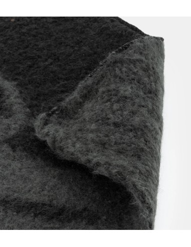 BUFANDA-GRANDE-BICOLOR-GRIS-NEGRO-LOGO-CENTRAL-ANEKKE