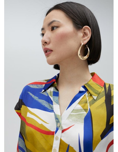 CAMISA-ESTAMPADA-TROPICAL-MULTICOLOR-ABOTONADA-LOLA-CASADEMUNT