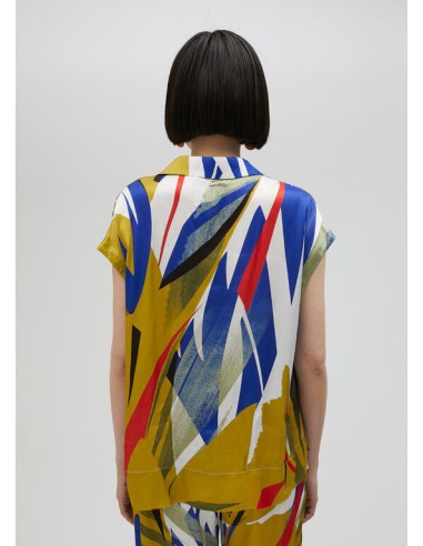 CAMISA-ESTAMPADA-TROPICAL-MULTICOLOR-ABOTONADA-LOLA-CASADEMUNT