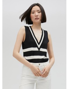 TOP-BICOLOR-NEGRO-BLANCO-TIRANTES-CUELLO-PICO-LOLA-CASADEMUNT