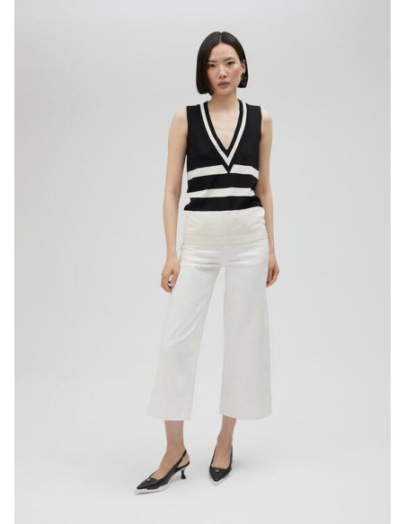TOP-BICOLOR-NEGRO-BLANCO-TIRANTES-CUELLO-PICO-LOLA-CASADEMUNT TOP-BICOLOR-NEGRO-BLANCO-TIRANTES-CUELLO-PICO-LOLA-CASADEMUNT