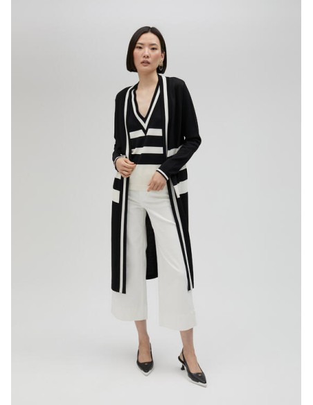 TOP-BICOLOR-NEGRO-BLANCO-TIRANTES-CUELLO-PICO-LOLA-CASADEMUNT TOP-BICOLOR-NEGRO-BLANCO-TIRANTES-CUELLO-PICO-LOLA-CASADEMUNT