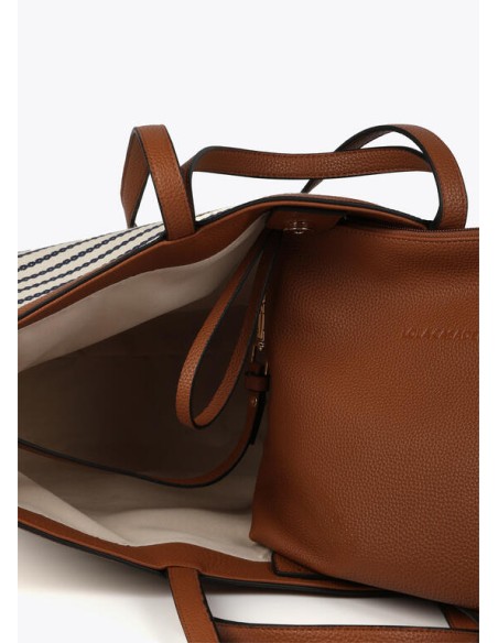 SHOPPER-TEJIDO-RAYAS-EFECTO-PIEL-MARRÓN-ASAS-MANO-ASAS-HOMBRO-LOLA-CASADEMUNT