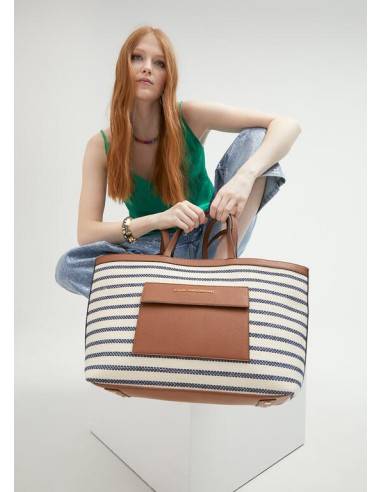 SHOPPER-TEJIDO-RAYAS-EFECTO-PIEL-MARRÓN-ASAS-MANO-ASAS-HOMBRO-LOLA-CASADEMUNT