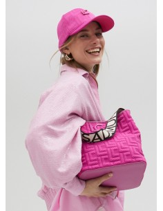 GORRA-TEJIDO-MONOGRAMA-CIERRE-TRASERO-HEBILLA-NEGRA-LOLA-CASADEMUNT 2