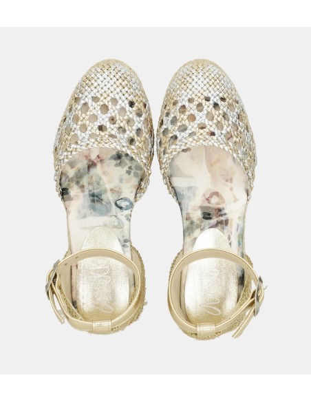 SANDALIAS-CUÑA-YUTE-COMBINADA-PLATA.DORADO-MEMORIES-ANEKKE