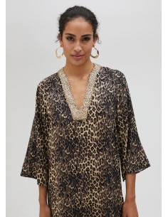 VESTIDO-KURTA-ANIMAL-PRINT-CUELLO-PICO-DETALLES-DORADOS-LOLA-CASADEMUNT
