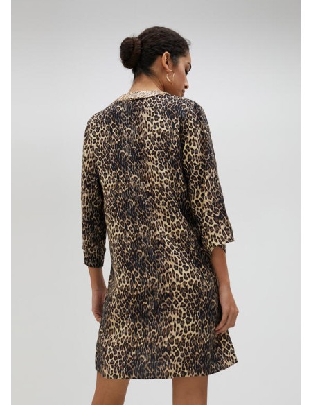 VESTIDO-KURTA-ANIMAL-PRINT-CUELLO-PICO-DETALLES-DORADOS-LOLA-CASADEMUNT VESTIDO-KURTA-ANIMAL-PRINT-CUELLO-PICO-DETALLES-DORADOS-LOLA-CASADEMUNT