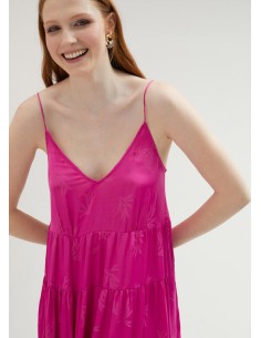 VESTIDO-LARGO-TIRANTES-VOLANTES.LOGO-STRASS-FUCSIA-LOLA-CASADEMUNT 2