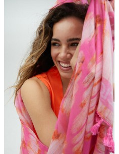 PAREO-PAÑUELO-ESTAMPADO-CEBRA-ROSA-AMARILLO-POMPONES-LOLA-CASADEMUNT