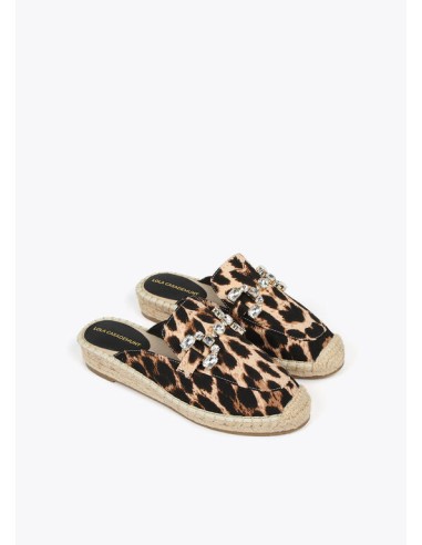 ALPARGATA-PLANA-ESPARTO-ESTAMPADO-ANIMAL-PRINT-PIEDRAS-CRISTALES-LOLA-CASADEMUNT