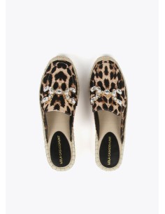 ALPARGATA-PLANA-ESPARTO-ESTAMPADO-ANIMAL-PRINT-PIEDRAS-CRISTALES-LOLA-CASADEMUNT 2