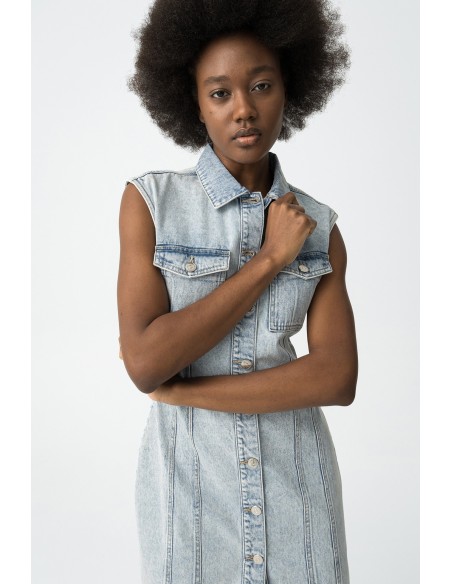 VESTIDO-DENIM-AZUL-CLARO-ABOTONADO-CUELLO-SOLAPA-ATHENA-TIFFOSI VESTIDO-DENIM-AZUL-CLARO-ABOTONADO-CUELLO-SOLAPA-ATHENA-TIFFOSI