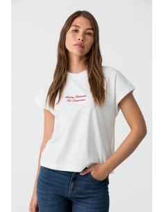 CAMISETA-BLANCA-BORDADO-ROJO-FRONTAL-BELLA-TIFFOSI